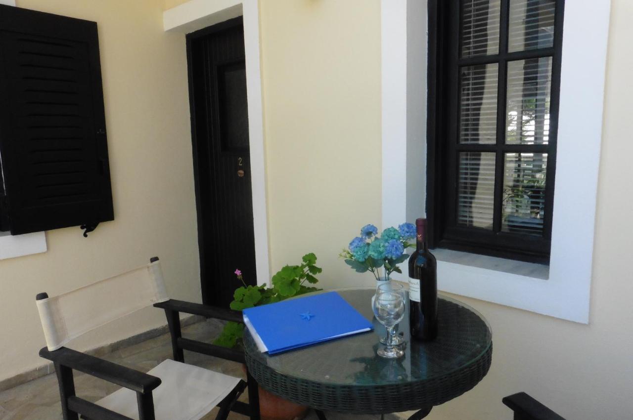 Julies Apartments Kokkini Hani Esterno foto