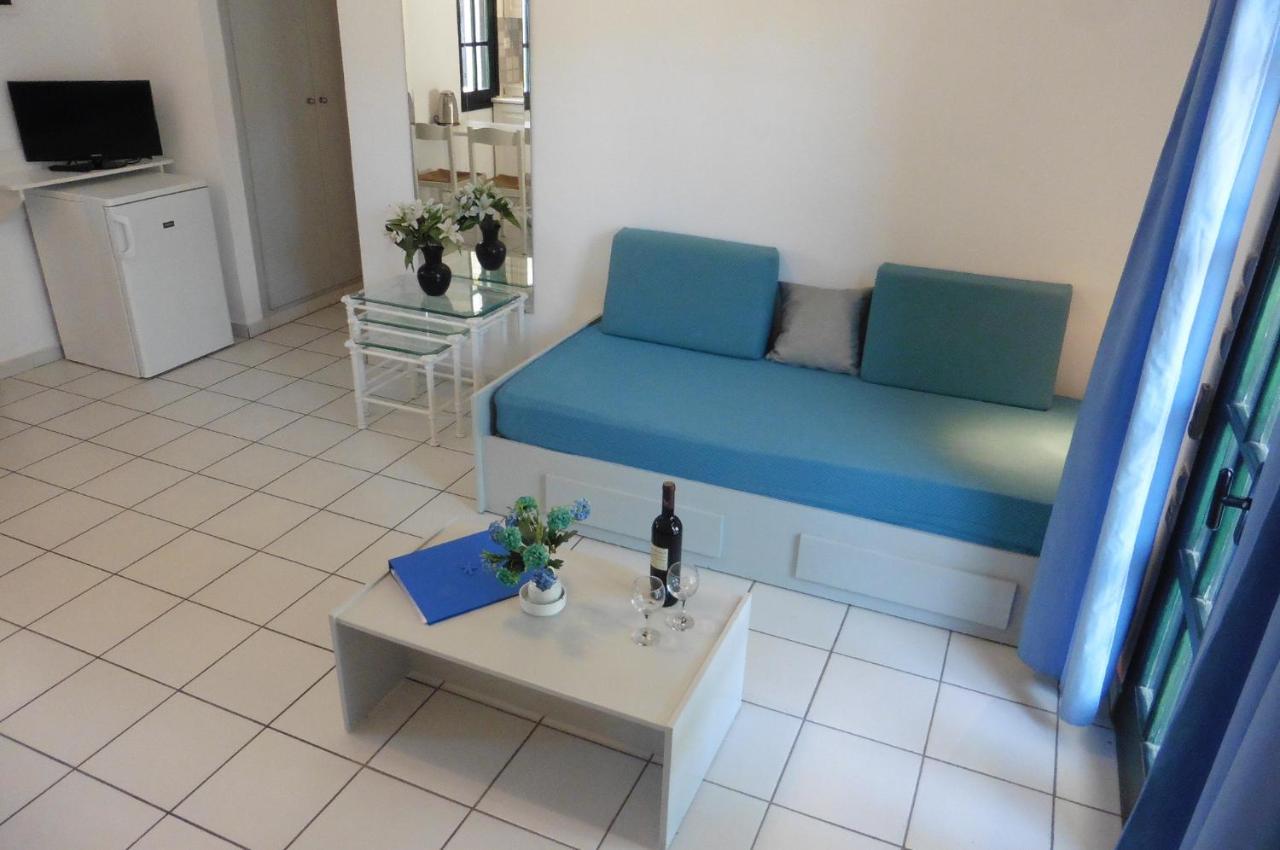 Julies Apartments Kokkini Hani Esterno foto