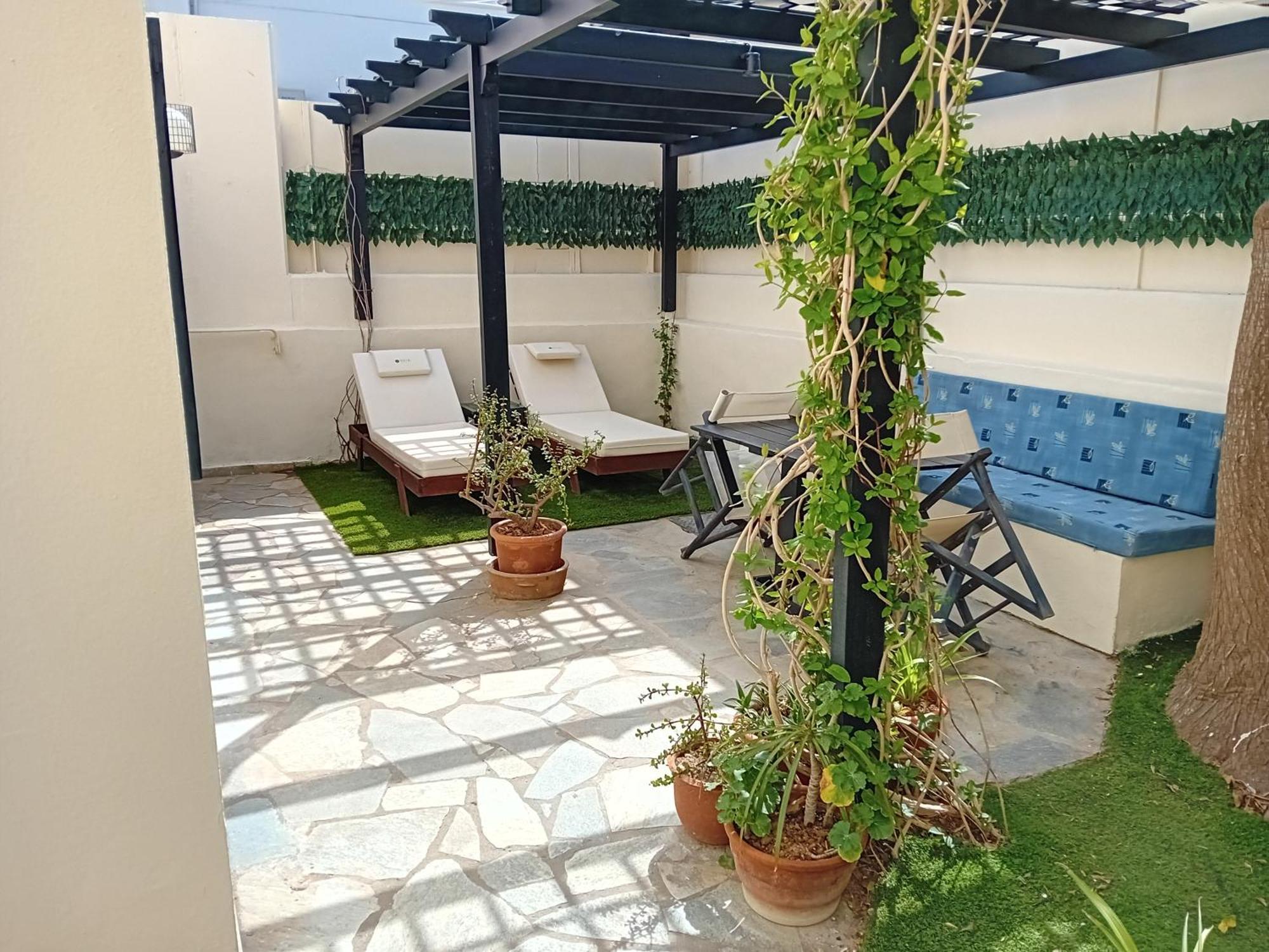 Julies Apartments Kokkini Hani Esterno foto